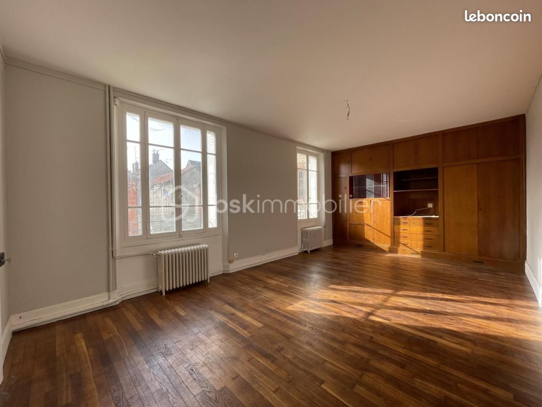 3 bedrooms House in Bercheres-les-Pierres, France No. 72920