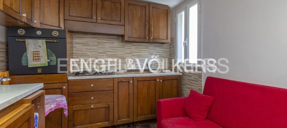 2 bedrooms House in Rome, Italy No. 132689 19