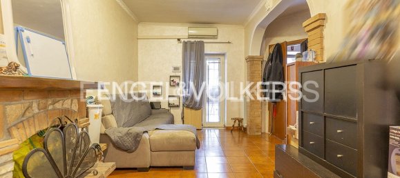 2 bedrooms House in Rome, Italy No. 132689 2