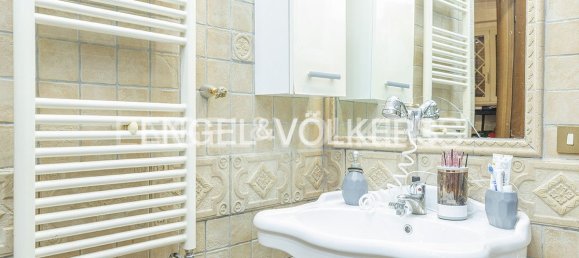 2 bedrooms House in Rome, Italy No. 132689 9