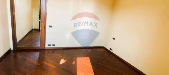 2-salle Appartement à Almè, Italy No. 12791 10