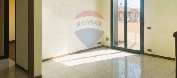 2-salle Appartement à Almè, Italy No. 12791 4