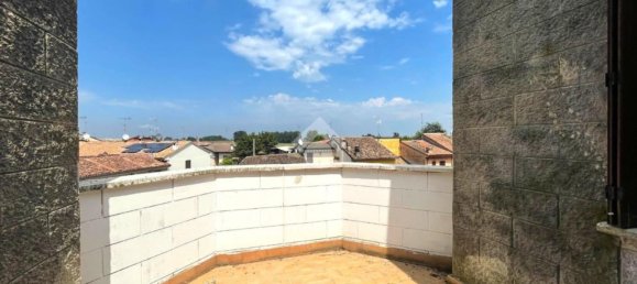 Casa de 4 habitaciónes en Cremona, Italy No. 288213 12