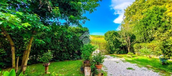 4 bedrooms House in Colorno, Italy No. 370880 3