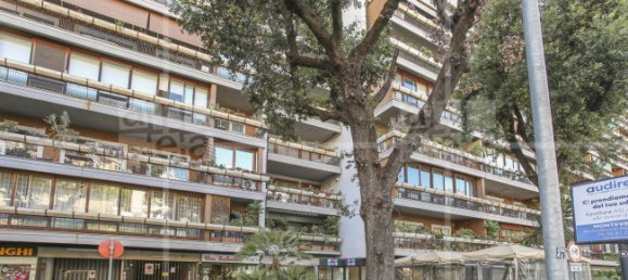 2-Zimmer Gewerbliche Immobilie in Rome, Italy, Nr. 64880 14