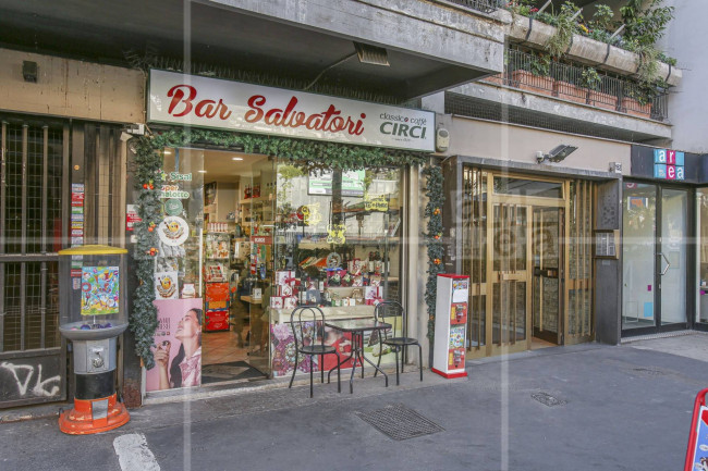 2-Zimmer Gewerbliche Immobilie in Rome, Italy, Nr. 64880