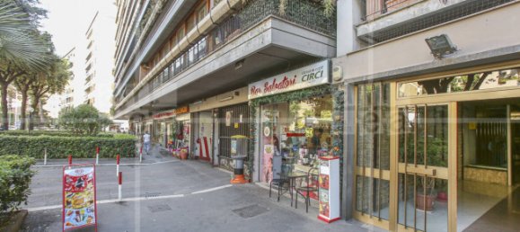 2-Zimmer Gewerbliche Immobilie in Rome, Italy, Nr. 64880 15