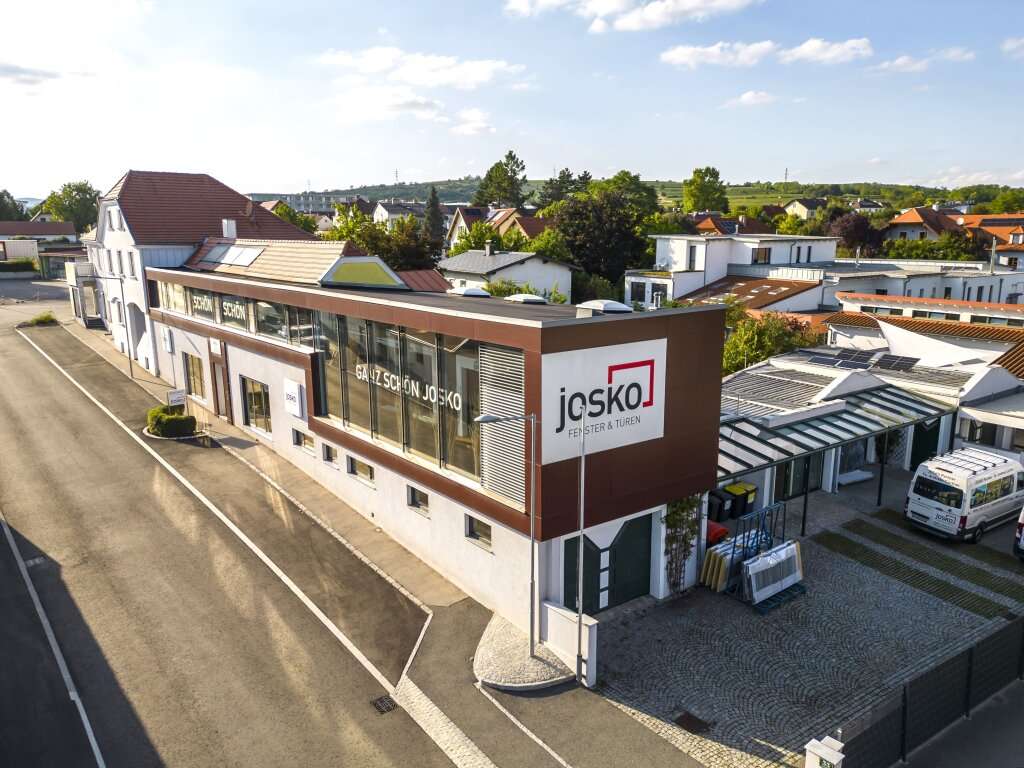1328m² Commercial property in Langenlois, Austria No. 87781