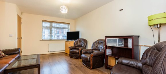  House in Manchester, United Kingdom No. 2945 3