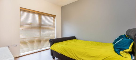  House in Manchester, United Kingdom No. 2945 6