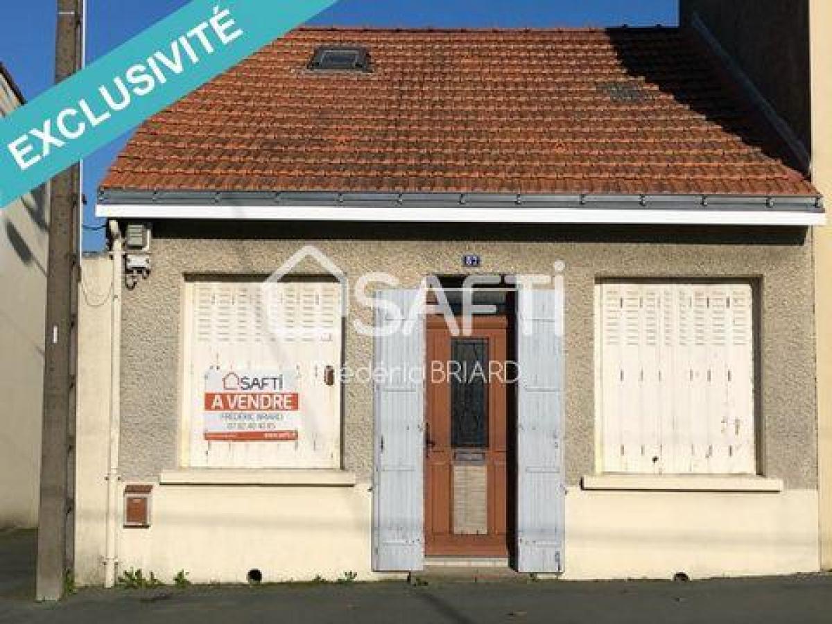 4 bedrooms House in Les Herbiers, France No. 25919