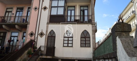 9 bedrooms Castles in Porto, Portugal No. 249959 2