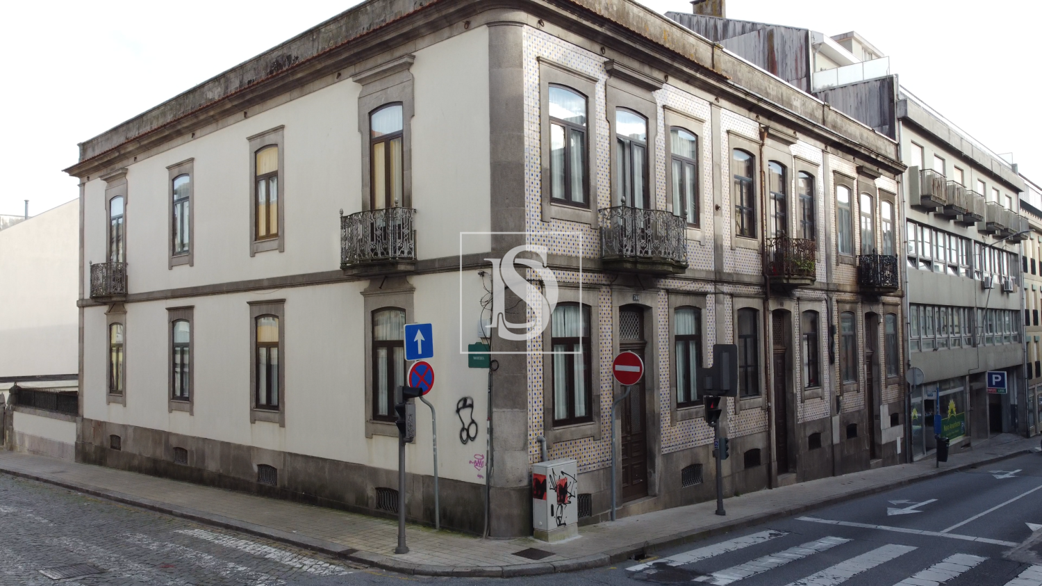 9 bedrooms Castles in Porto, Portugal No. 249959