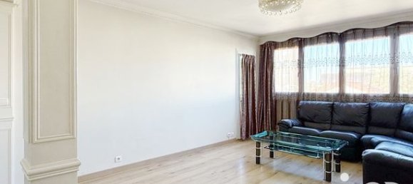 3 bedrooms Apartment in Bagnolet, France No. 354695 2