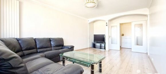 3 bedrooms Apartment in Bagnolet, France No. 354695 3