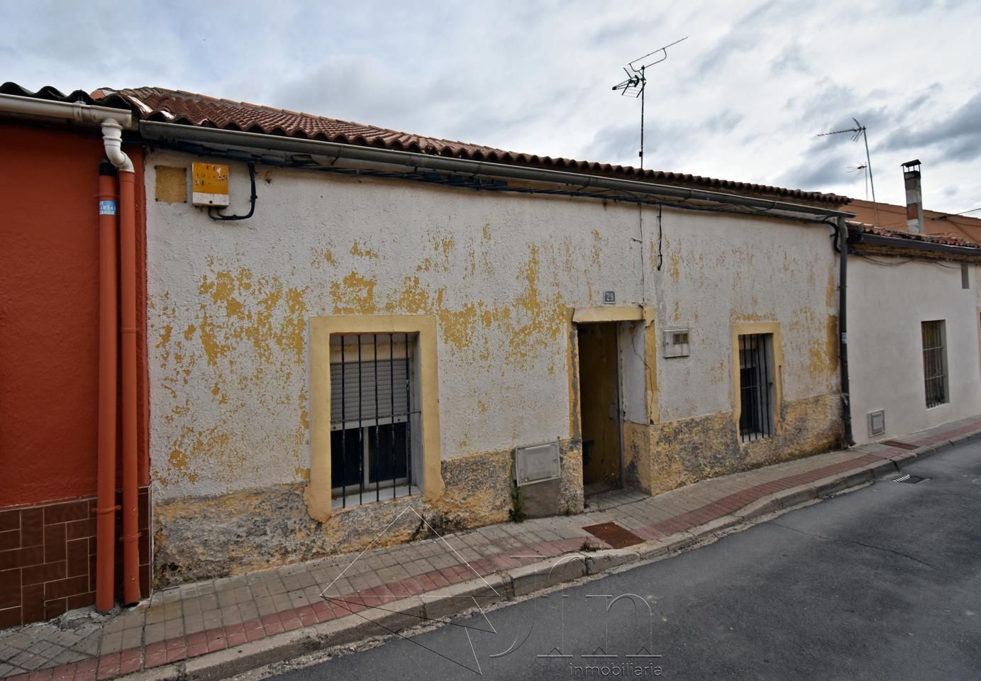 3 bedrooms Townhouse in Olmedo, Spain No. 81648