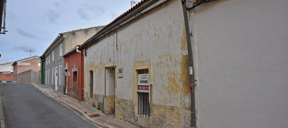 3 bedrooms Townhouse in Olmedo, Spain No. 81648 9