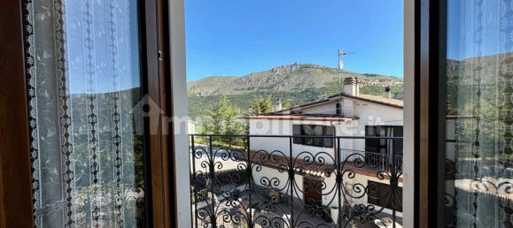 2 bedrooms Apartment in Castelvecchio Calvisio, Italy No. 155066 2