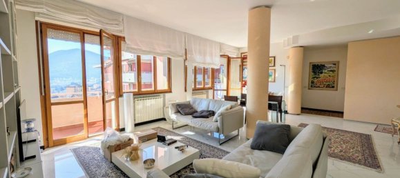 6 rooms Apartment in La Spezia, Italy No. 105766 9