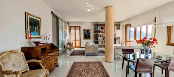 6 rooms Apartment in La Spezia, Italy No. 105766 3