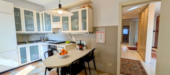 6 rooms Apartment in La Spezia, Italy No. 105766 12