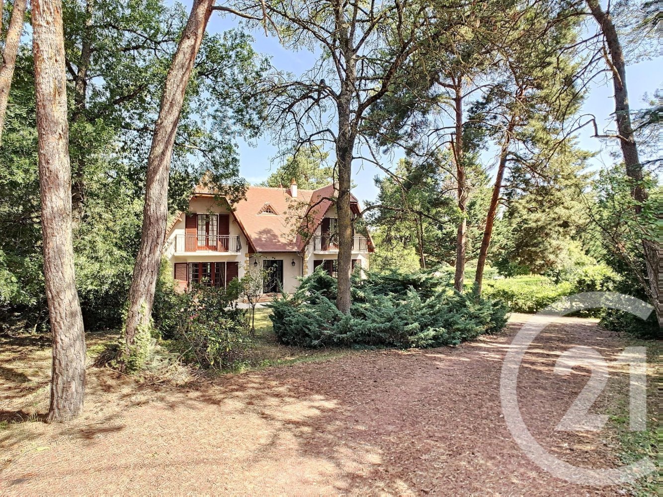 4 chambres Maison à Romorantin-Lanthenay, France No. 97352