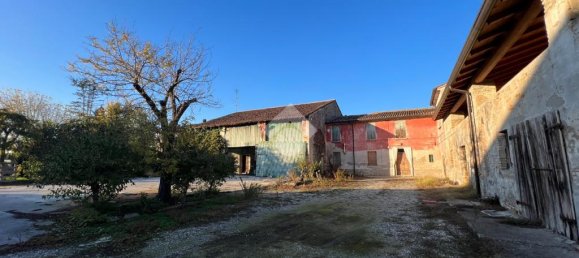 3 bedrooms House in Mariana Mantovana, Italy No. 148257 6