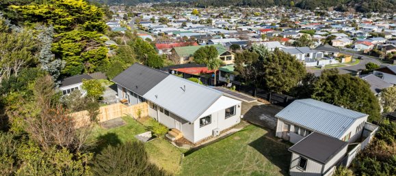2 Schlafzimmer Haus in Wainuiomata, New Zealand, Nr. 31 3