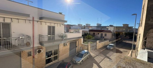 Casa de 6 habitaciónes en Bitonto, Italy No. 25341 14