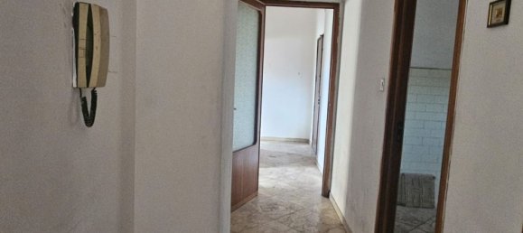 5 rooms Apartment in Catania, Italy No. 48712 4