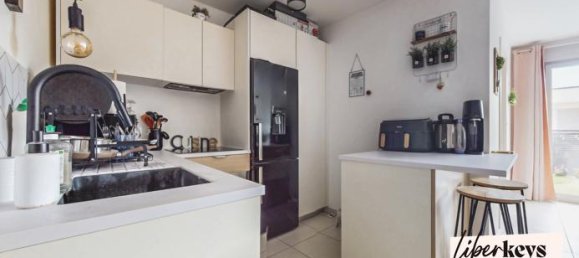 1 bedroom Apartment in Chassieu, France No. 277280 7