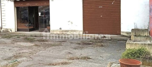 3 rooms Commercial property in Ferrara, Italy No. 123505 3