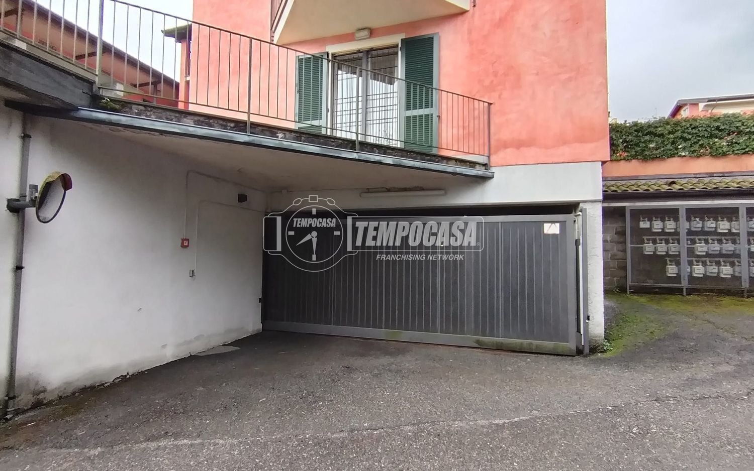 Garaje en Baveno, Italy 18 m² No. 226376