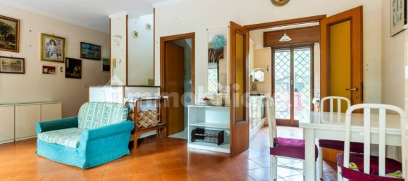 3 bedrooms House in Fiumicino, Italy No. 375264 10