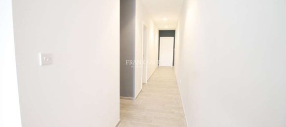 3 chambres Appartement à Bahar ic-Caghaq, Malta No. 4174 9