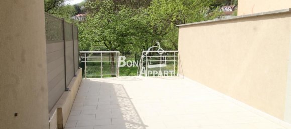 2 bedrooms Apartment in Homecourt, France No. 68981 4