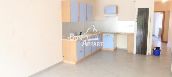 2 bedrooms Apartment in Homecourt, France No. 68981 2