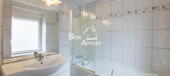 2 bedrooms Apartment in Homecourt, France No. 68981 6