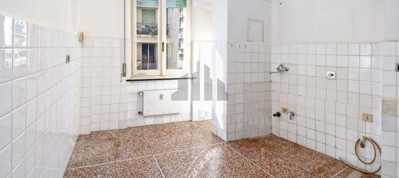 Квартира с 3 комнатами в Генуя, Италия № 36579 27