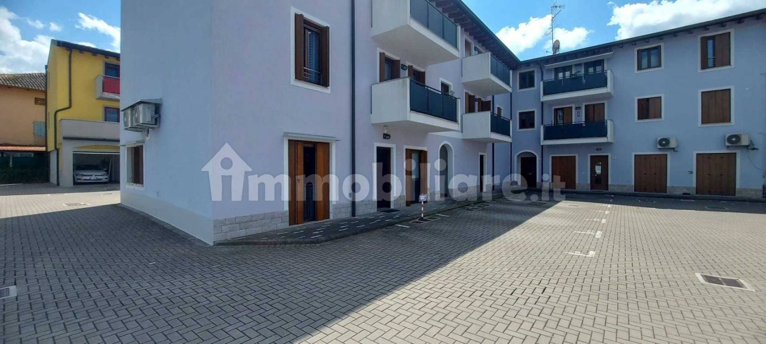 Apartamento T2 em Udine, Italy N.º 326932