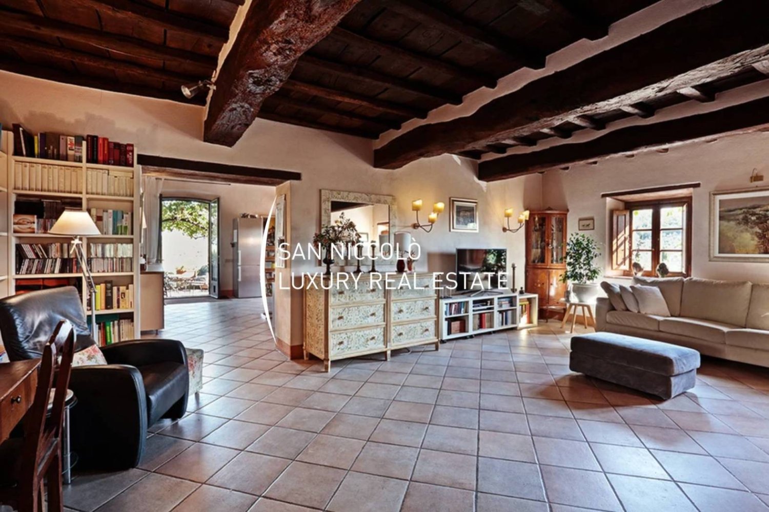 4 bedrooms Apartment in Gaiole in Chianti, Italy No. 195968