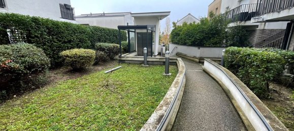 2 Schlafzimmer Doppelhaus in Les Pavillons-sous-Bois, France, Nr. 165572 2