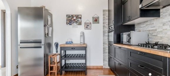 3 Schlafzimmer Wohnung in Rome, Italy, Nr. 330934 12