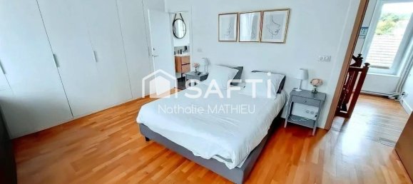 5 bedrooms House in Le Charme, France No. 350891 12