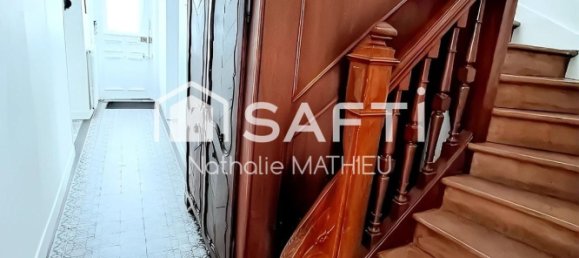 5 bedrooms House in Le Charme, France No. 350891 2