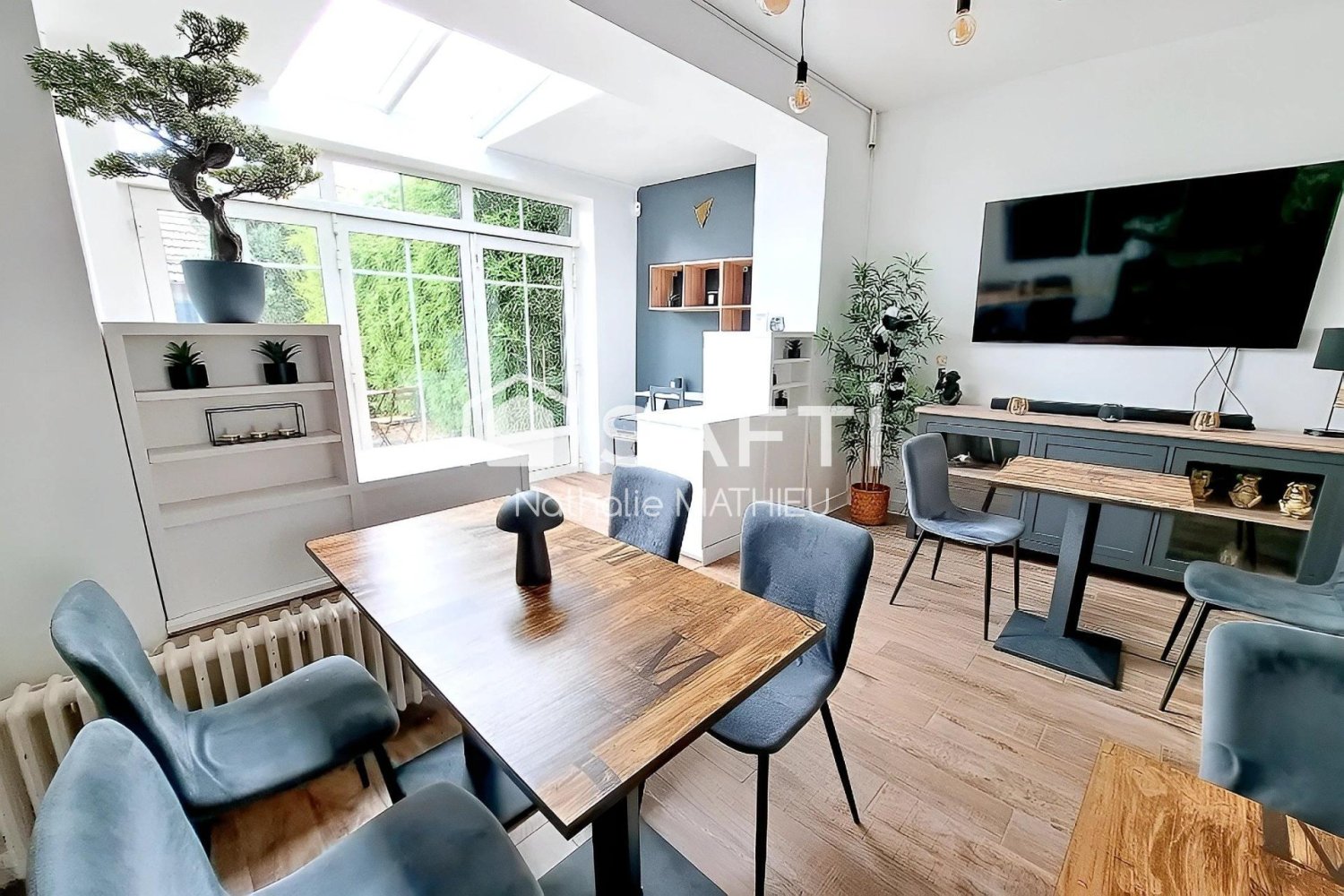 5 bedrooms House in Le Charme, France No. 350891