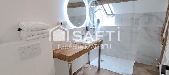 5 bedrooms House in Le Charme, France No. 350891 17