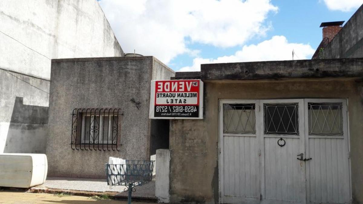  Land in Moron, Argentina No. 38695