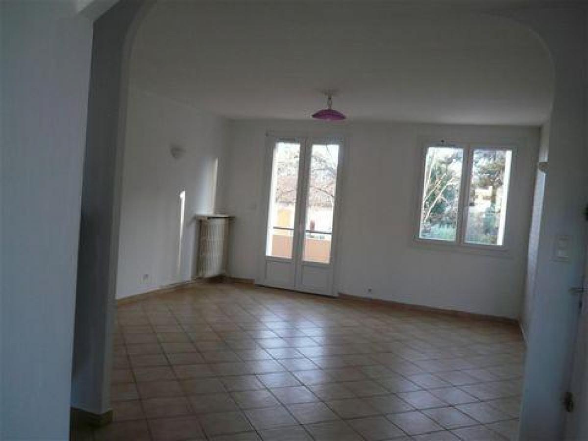 2 chambres Appartement à Nîmes, France No. 37714