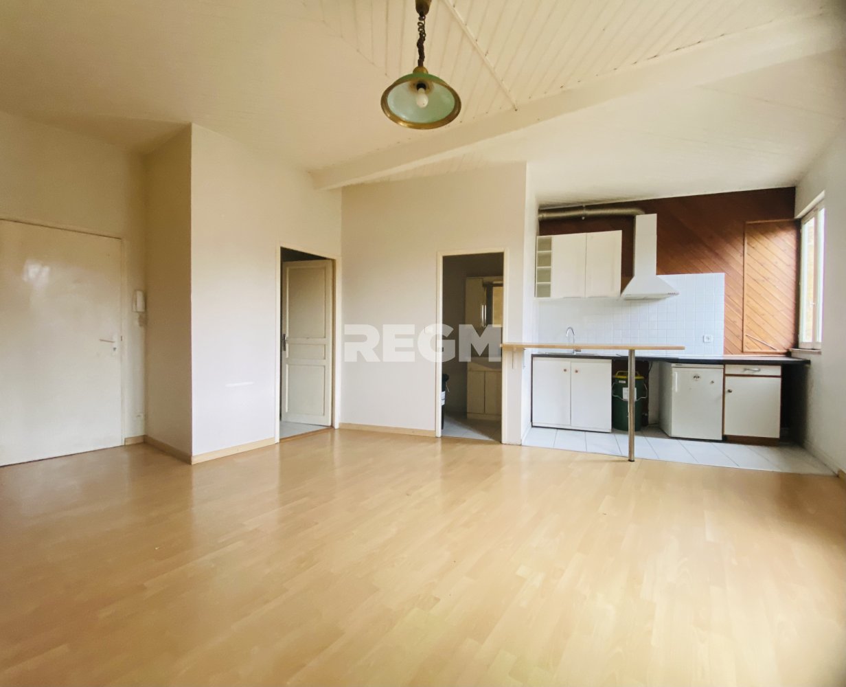 2 bedrooms Apartment in Bordeaux, France No. 102261